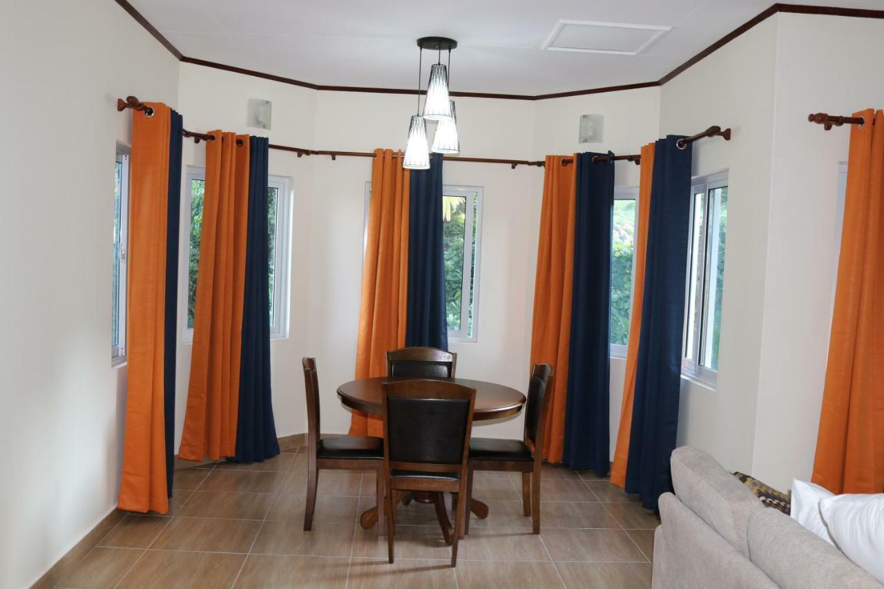 Le Ronce Villa 安塞罗亚莱 外观 照片